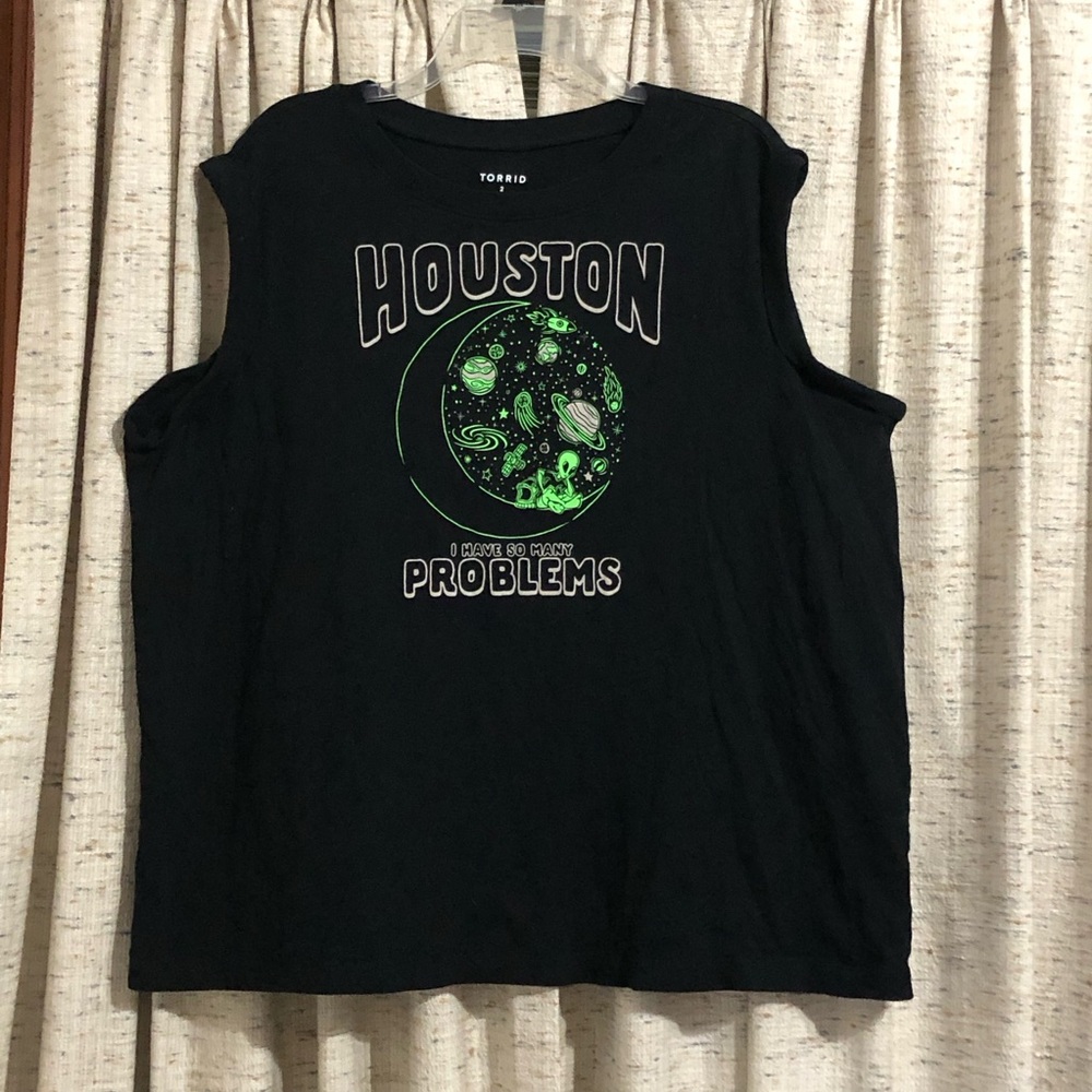Torrid Roll-Sleeve Muscle Graphic Tank - 2X